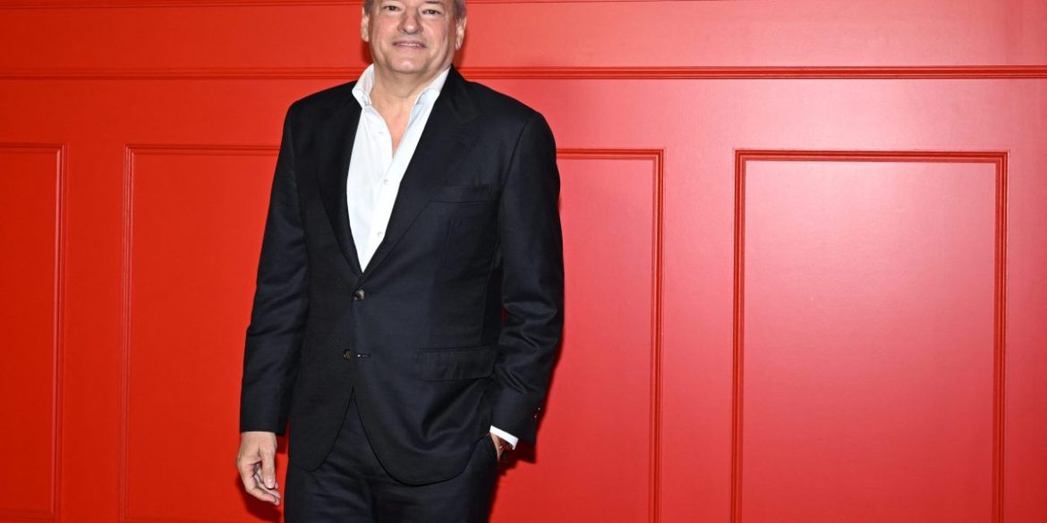 On Netflix’s earnings call, confident co-CEOs can’t quell investors’ fears about the Warner Bros. bid