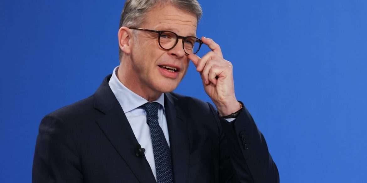 German prosecutors’ raid on Deutsche Bank hurts the lender’s attempts to leave its long history of compliance failures in the past