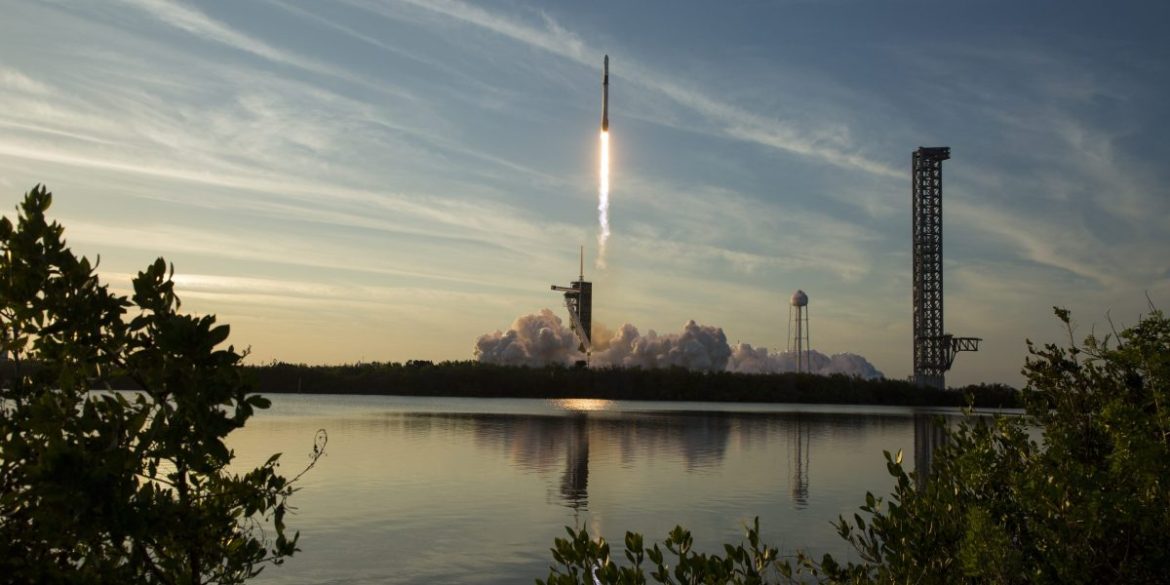 SpaceX said to weigh dual-class IPO shares to empower Musk