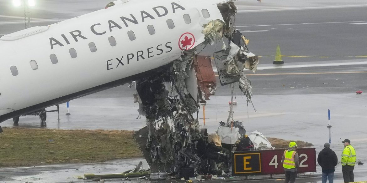 ‘I messed up’: overworked air traffic controller’s admission about deadly La Guardia crash