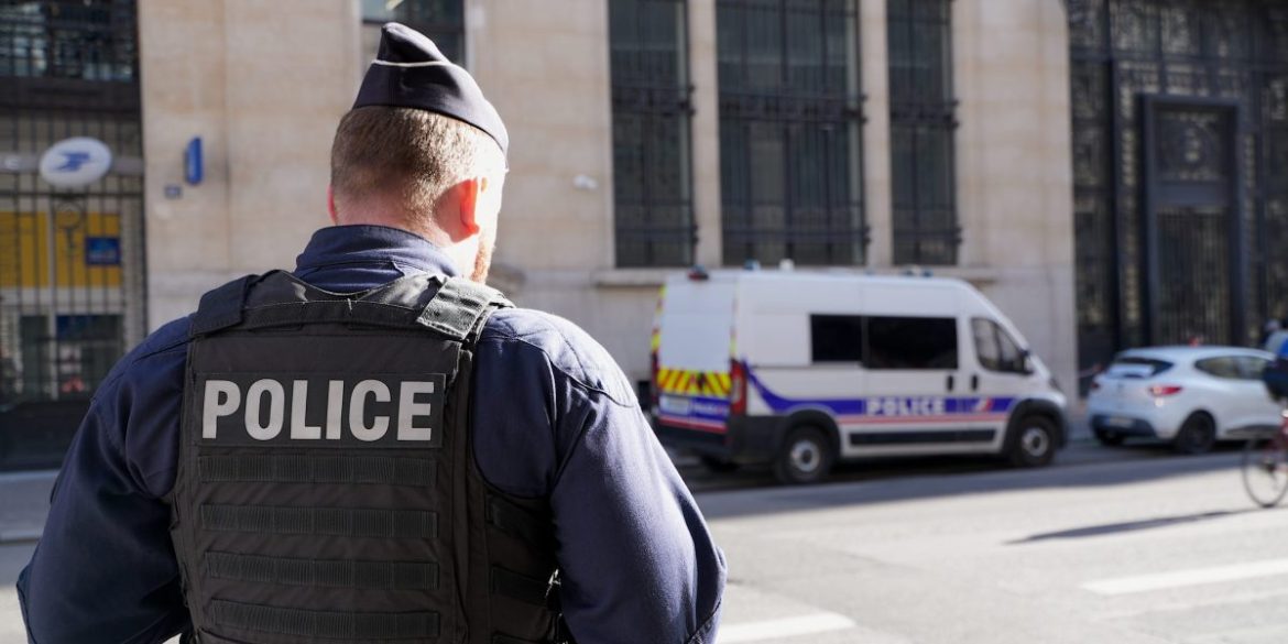 French authorities open terrorism probe after police thwart a suspected bombing outside a Bank of America building in Paris