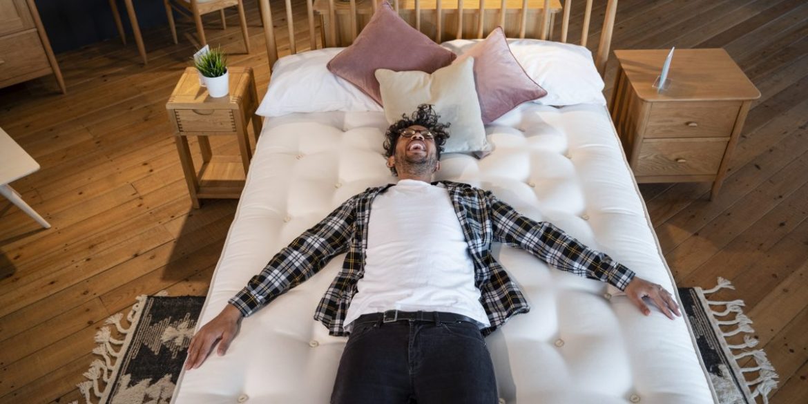 How to Choose a Mattress: The Ultimate Guide