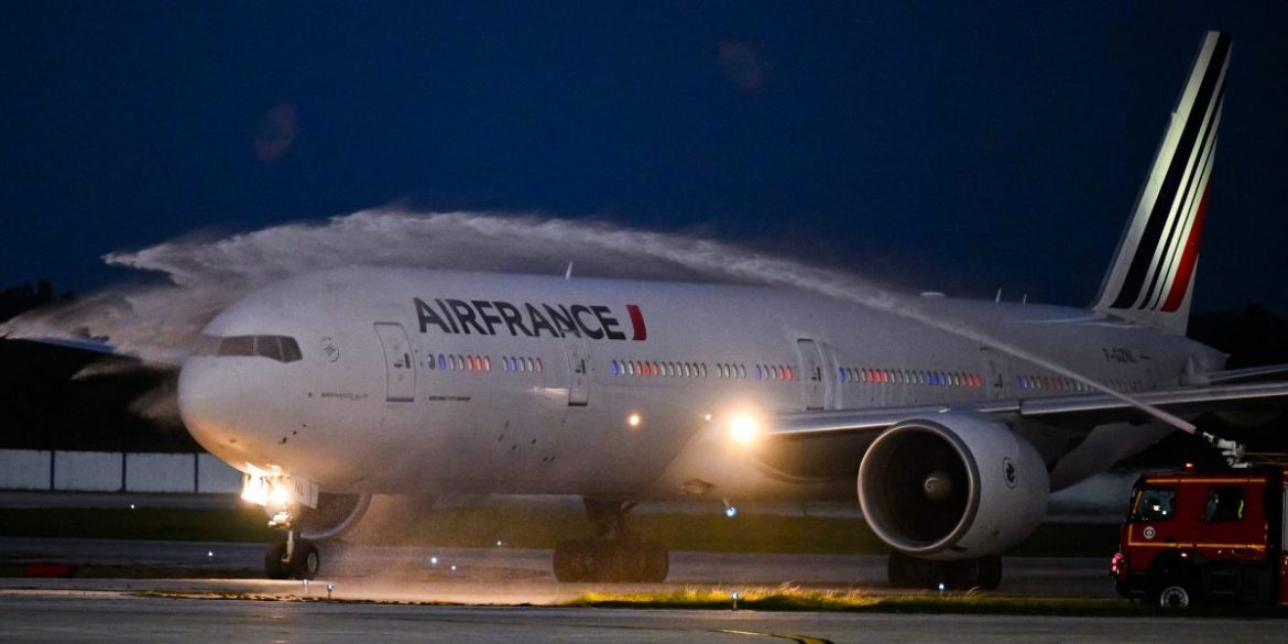 Air France will suspend flights to Havana after the U.S. Venezuela strike chokes Cuba’s oil lifeline
