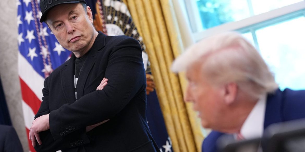 The White House snubs Elon Musk’s offer to cover TSA salaries as airport miseries hit record levels