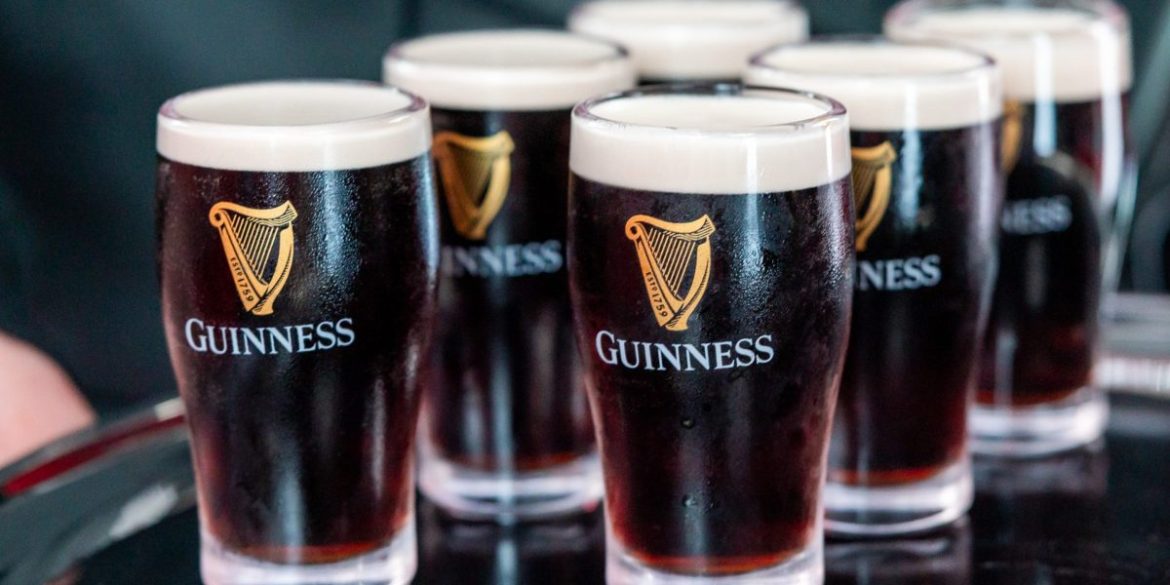 A man used AI to call 3,000 Irish bartenders to track the cost of Guinness. Now pubs are lowering their prices to compete