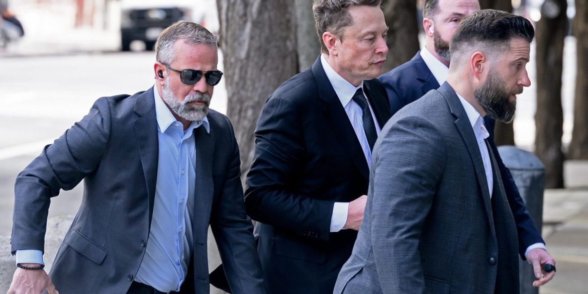 Elon Musk is escalating his feud with a Delaware judge over a ‘heart’ on a LinkedIn post