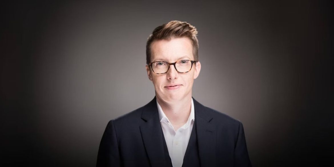 OpenAI robotics leader resigns over concerns about surveillance and autonomous weapons amid Pentagon contract