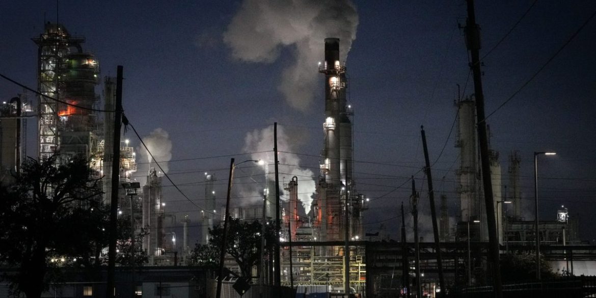 A major U.S. gasoline production hub is in such a severe drought that its refineries may be hobbled. ‘We are actively praying for a hurricane’