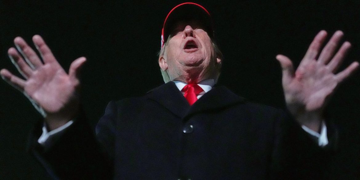 Trump refuses to apologize to the Pope, offers implausible explanation for tweeting himself as Jesus