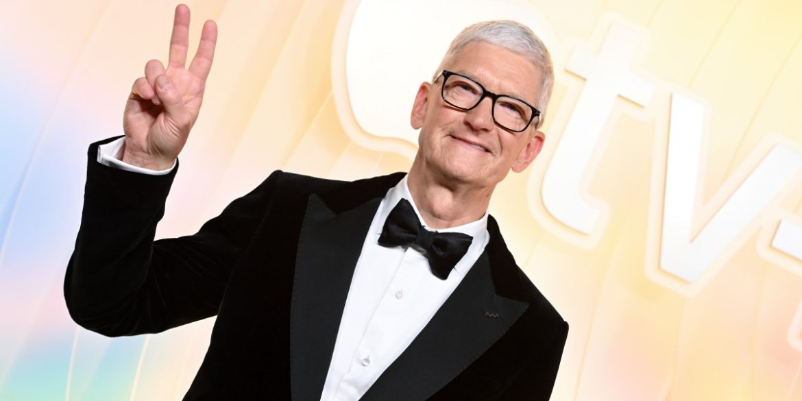 Tim Cook is stepping down. No one is shocked. And that’s a good example of how his critics always underestimated him. 