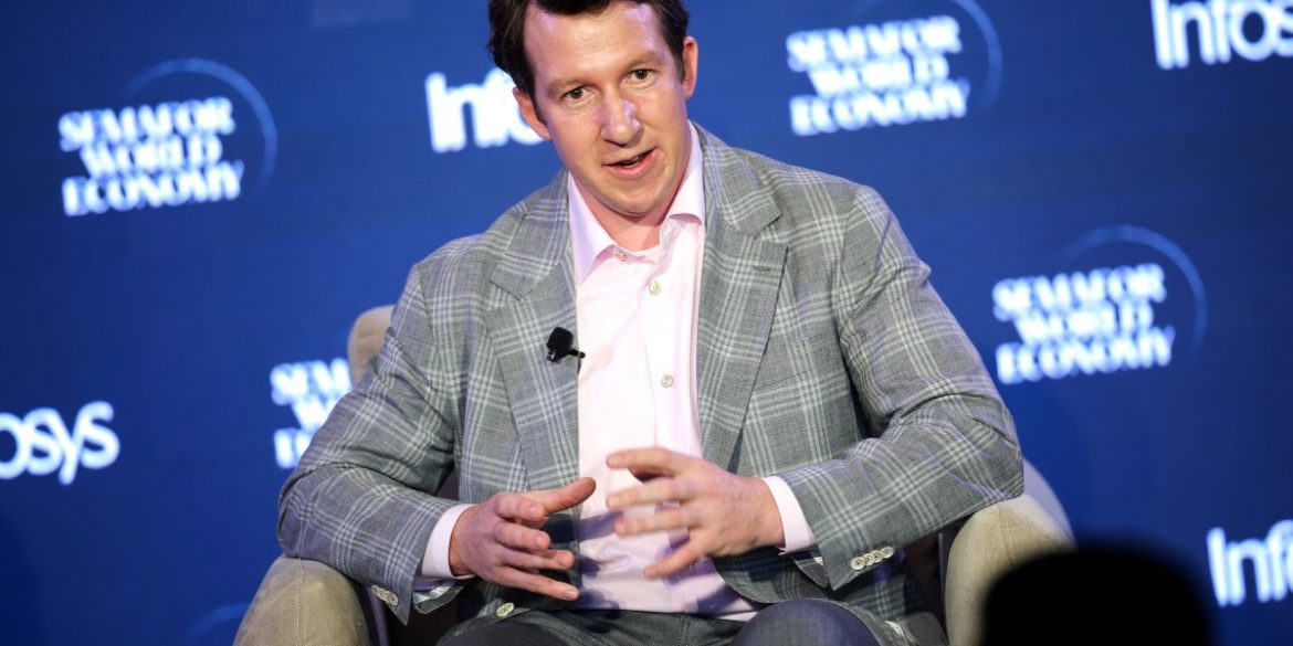 The billionaire Anthropic cofounder who majored in literature says knowing how to ask the right questions beats knowing how to code