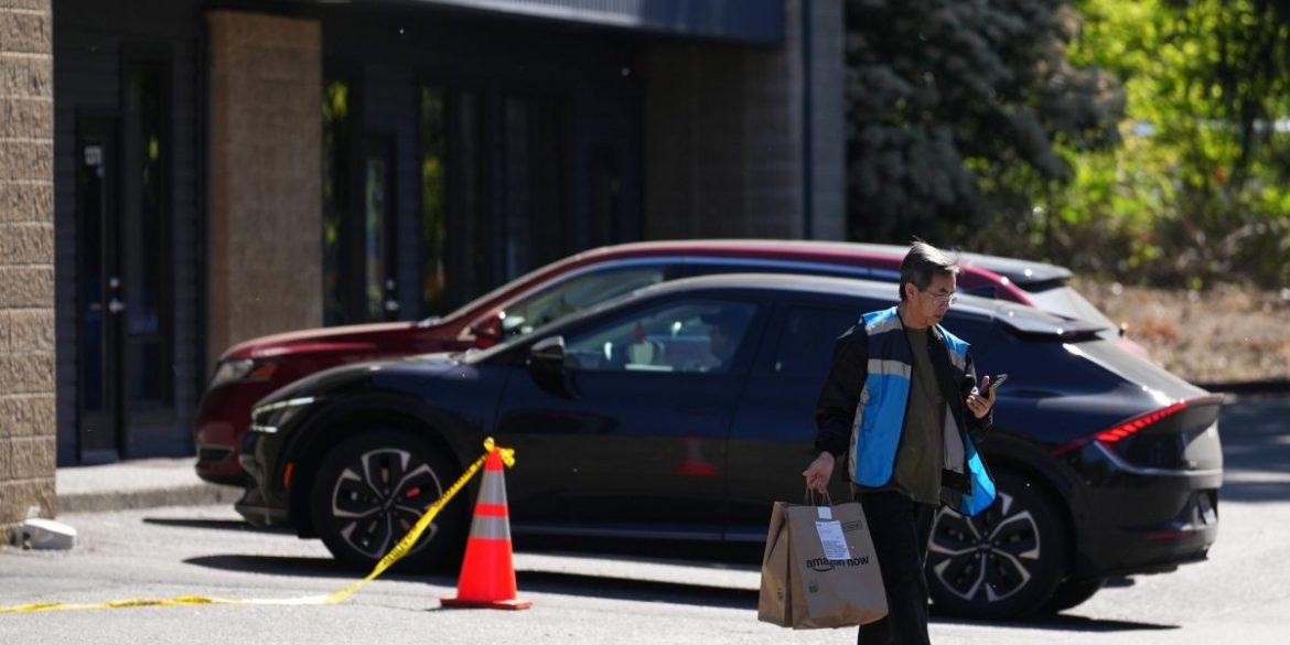 Amazon’s promise of 30-minute delivery collides with memories of Domino’s drivers crashing in the late 1980s