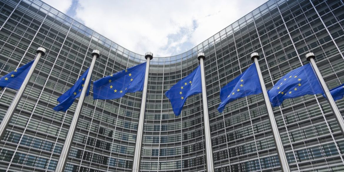 A European central bank has signed a mega deal with a cloud service provider. The problem for Google, Microsoft and Amazon? It’s not with them 