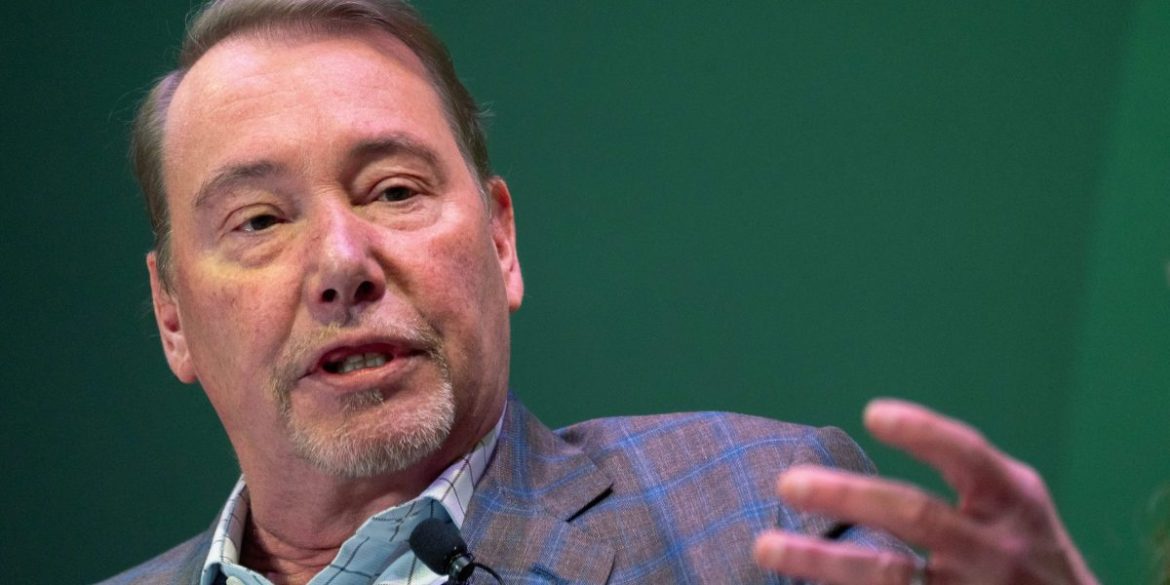 Gundlach says it’s ‘just not possible’ for the Fed to cut rates