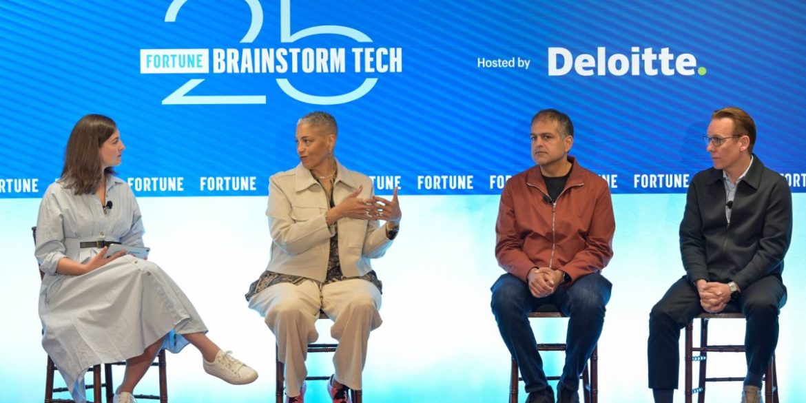 The real hurdle to enterprise AI isn’t fixing productivity KPIs. It’s ‘unlearning’ old habits, experts say