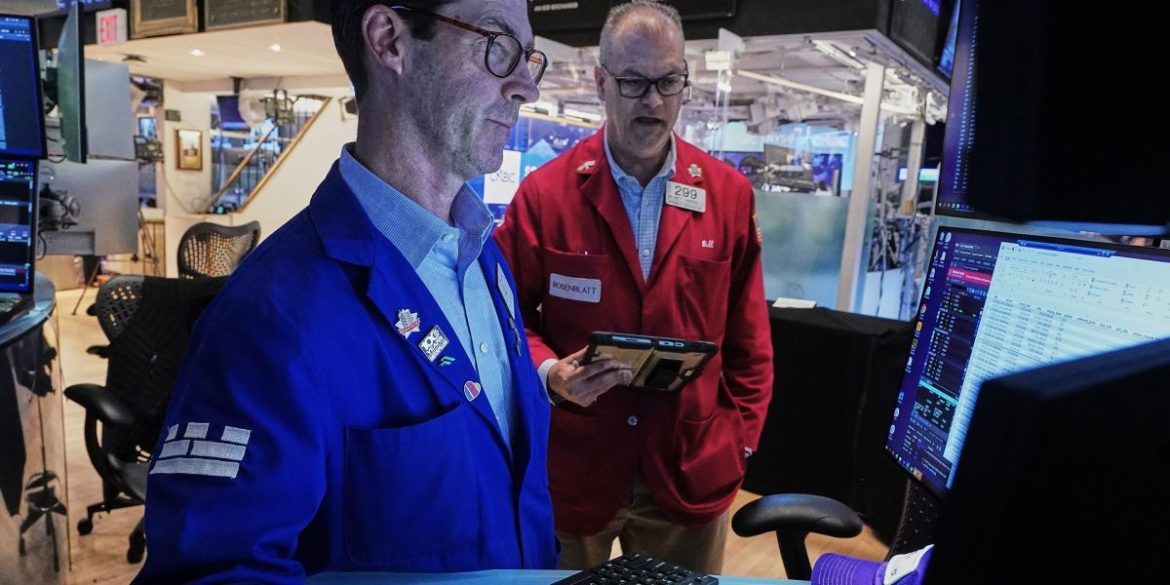 Markets have worst day since October as tech stocks lead the way down, traders lose hope of rate cut