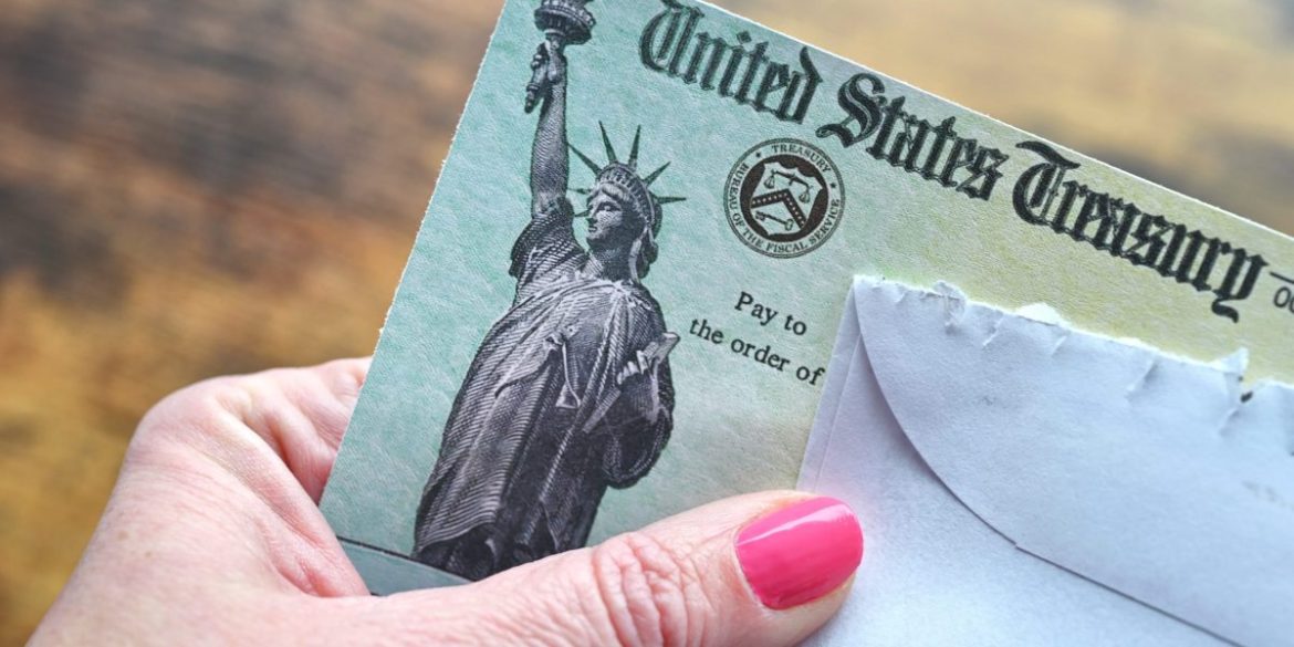 Social Security faces steep cuts. These senators want to bet on stocks and $27 trillion in debt to save it—but ‘the gamble does not always pay off’