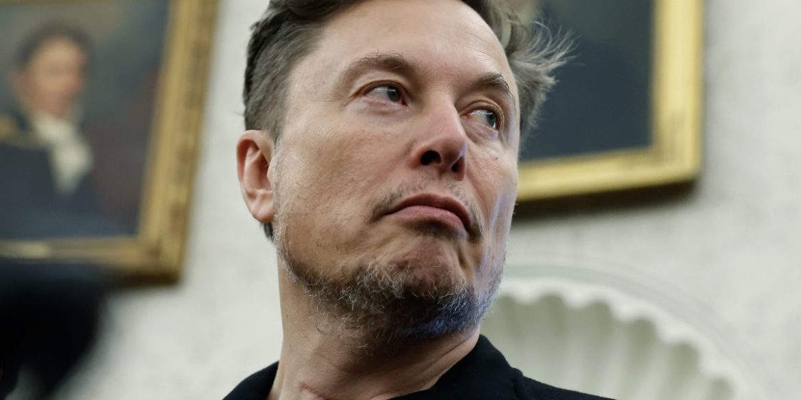 Buried in SpaceX’s IPO: a Tesla merger clue and a $3.75 billion insider windfall for friends and family