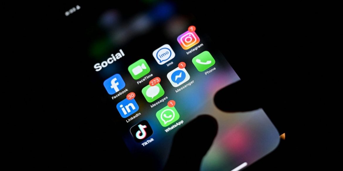 Half of U.S. adults under 50 get health information from influencers who mostly aren’t medical professionals, Pew finds