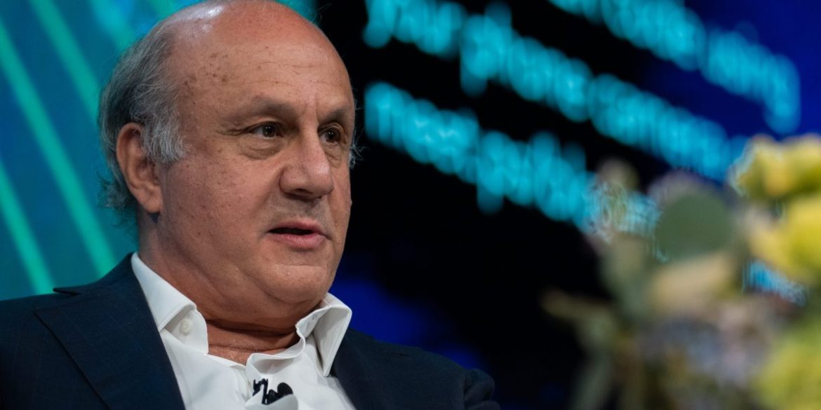 I argued with the father of open source for 2 years. Now the AI fight is the same — only bigger